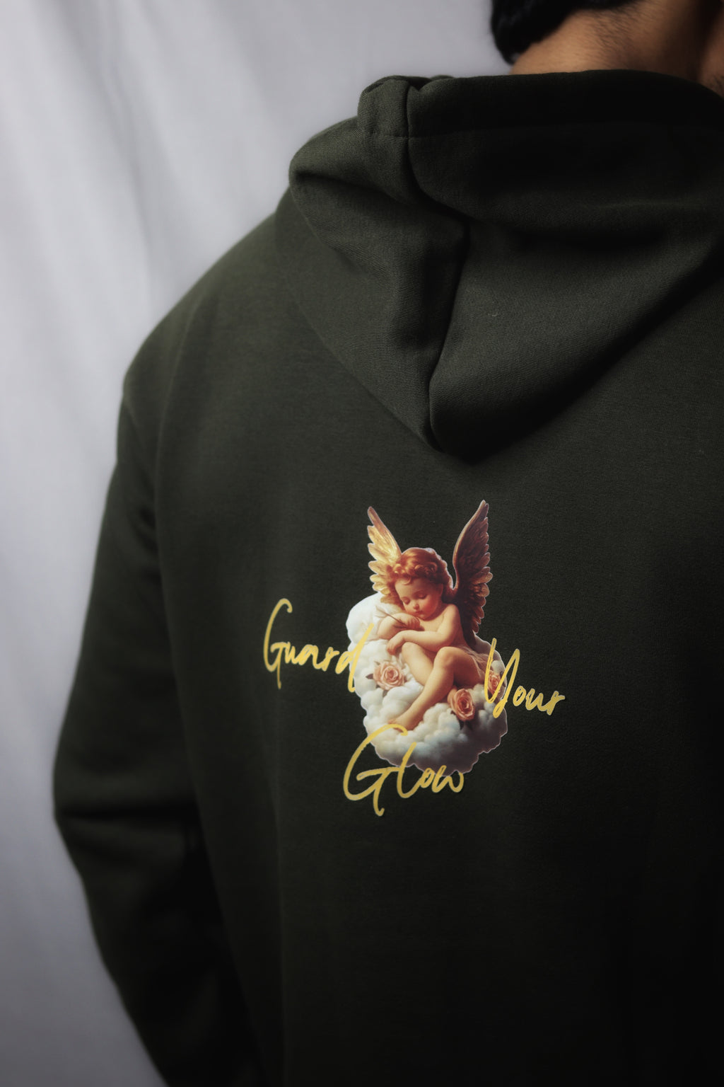 ESSENTIAL GRAPHIC PRINT HOODIE- OLIVE 400 GSM